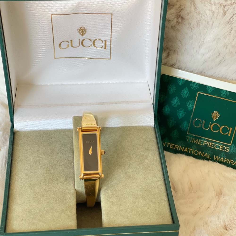Gucci Slim Gold Color Watch with Black Face - Picture 3 of 9